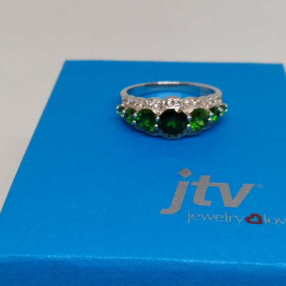 Beautiful Russian chrome diopside band ring - Picture 9 of 9